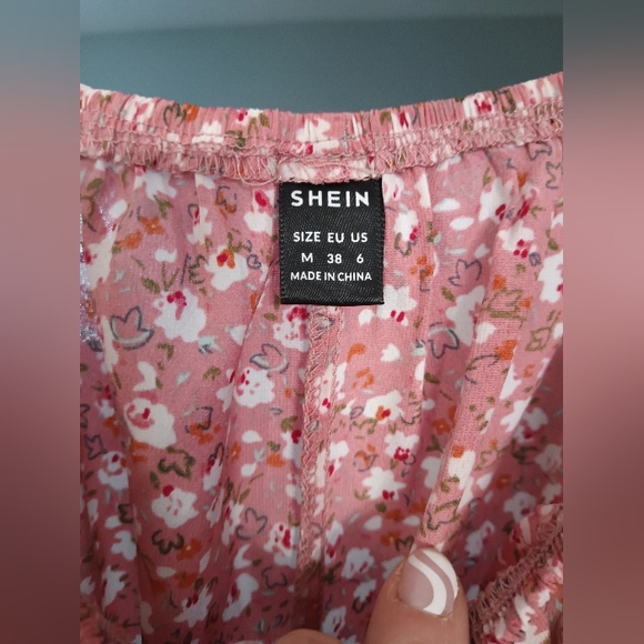 Short Sleeved Pink Short Dress - Picture 6 of 9